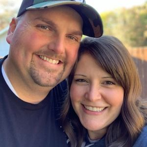 Meet your Posher, Mona